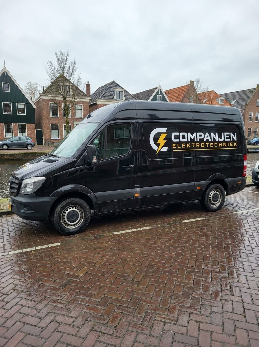 Bedrijfsbus van Companjen Elektrotechniek